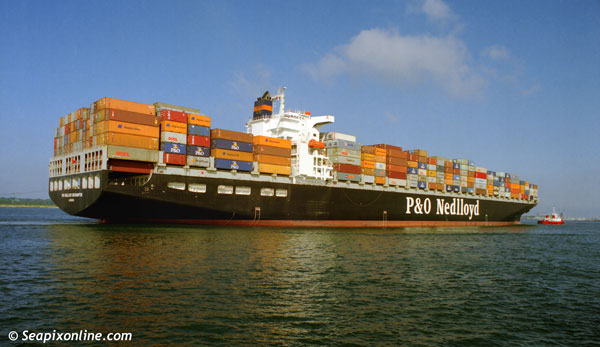 P&O Nedlloyd Southampton, Maersk Kiel 9153850 ID 674